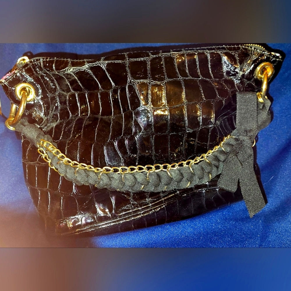 Elegant Gianna Bini Black Crocodile-Embossed Women's Bag